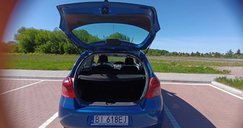 Toyota Yaris cena 8900 przebieg: 121000, rok produkcji 2006 z Białystok małe 67